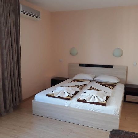 Guest House Lazur Obzor Bagian luar foto