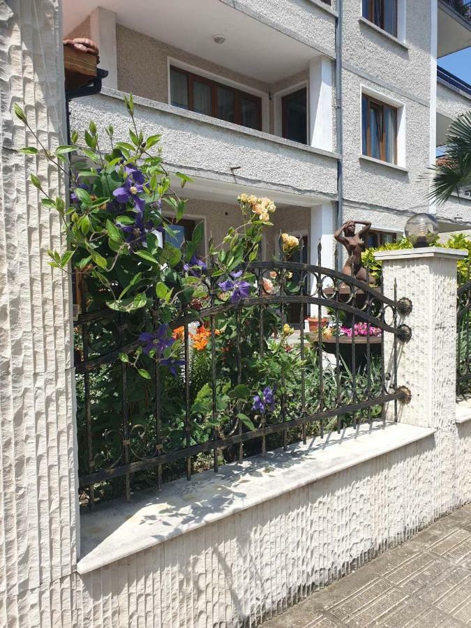 Guest House Lazur Obzor Bagian luar foto